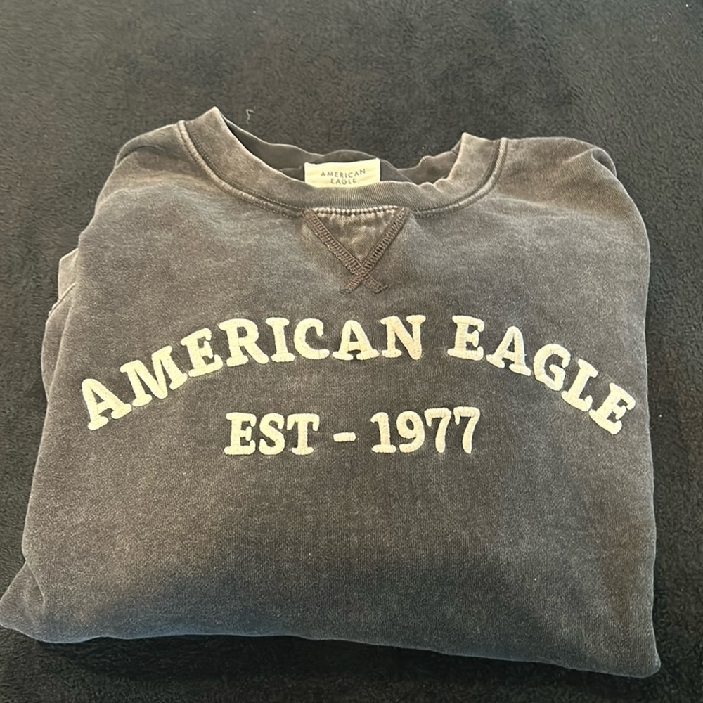 American eagle black faded crew neck